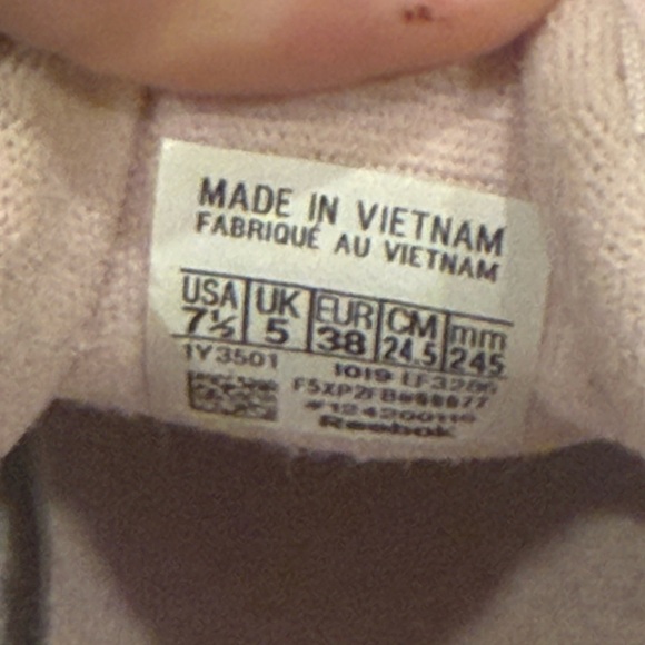 REEBOK Women's Soft Pink Sneakers - Picture 5 of 5